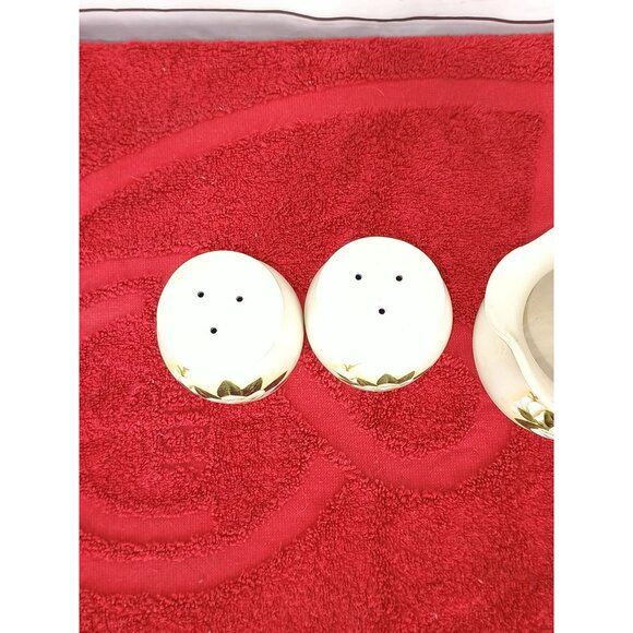 Vintage Shaker And Thangs 3 Piece Magnolia Blossom Set 1 Pitcher and 2 Shakers - Picture 5 of 8